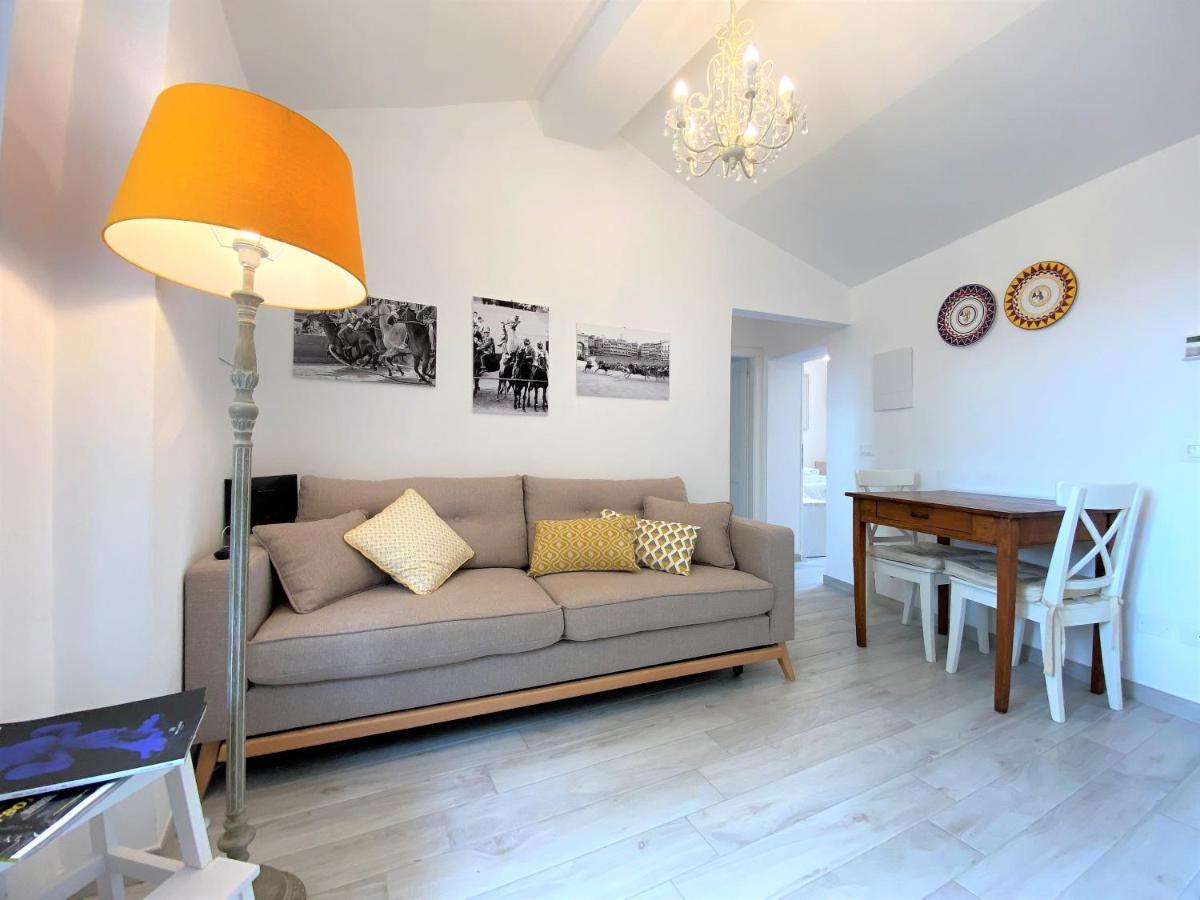 シエーナCasa Ariannaアパートメント エクステリア 写真