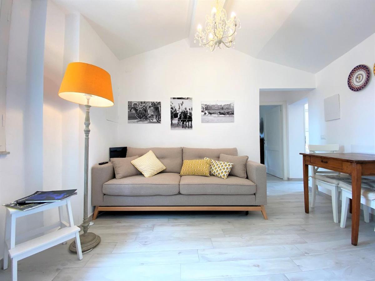 シエーナCasa Ariannaアパートメント エクステリア 写真
